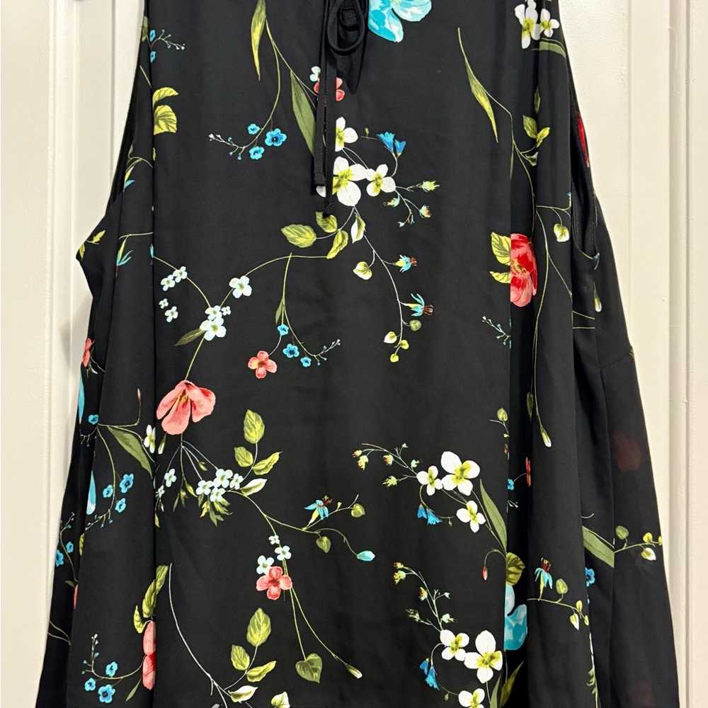 Floral Black Sleeveless Top - Picture 3 of 6